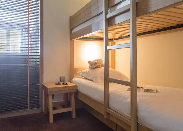 Hotel apartamentowy Pierre & Premium Les Du Forum 4*