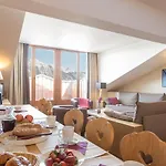 Pierre & Premium Les Du Forum 4* Куршавель