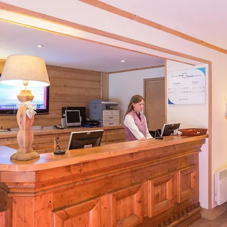 Aparthotel Pierre & Premium Les Du Forum 4*