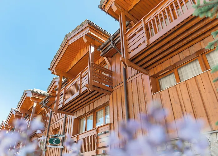 Hotel apartamentowy Pierre & Premium Les Du Forum 4*